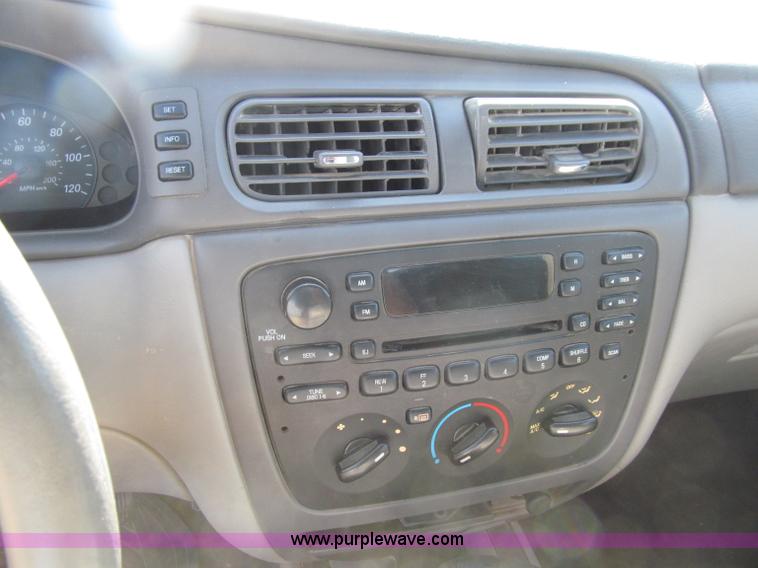 image for item E4509 2007 Ford Taurus SE