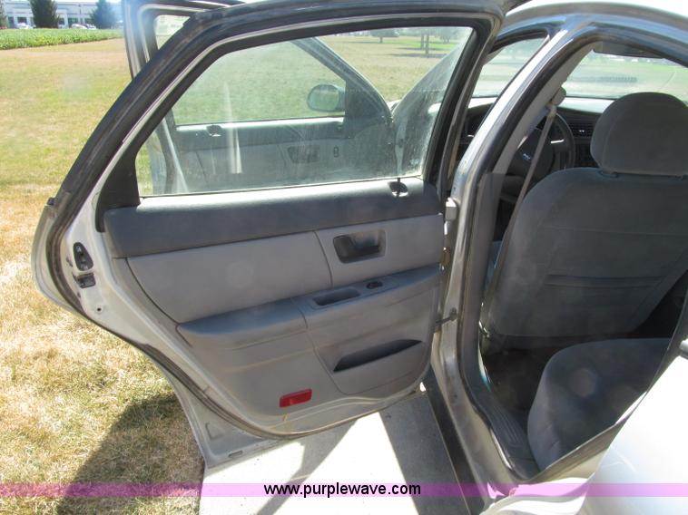 image for item E4509 2007 Ford Taurus SE