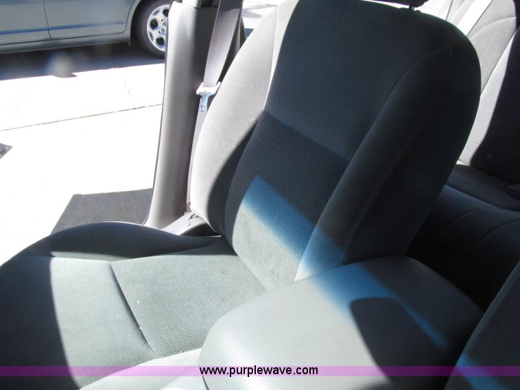 image for item E4509 2007 Ford Taurus SE