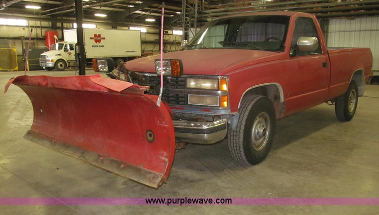 image for item F7119 1991 Chevrolet Silverado 2500 pickup truck