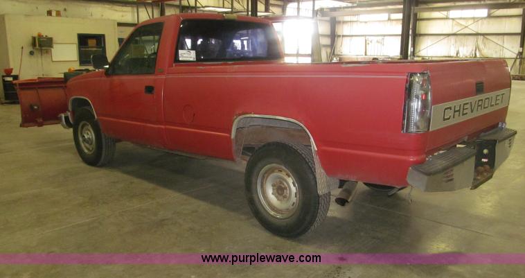 image for item F7119 1991 Chevrolet Silverado 2500 pickup truck
