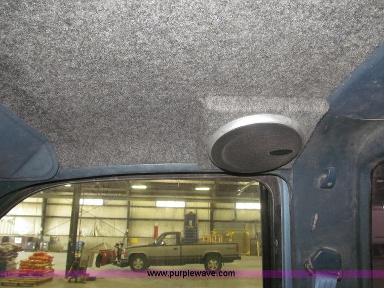 image for item F7119 1991 Chevrolet Silverado 2500 pickup truck