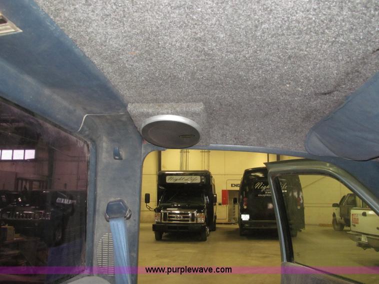 image for item F7119 1991 Chevrolet Silverado 2500 pickup truck