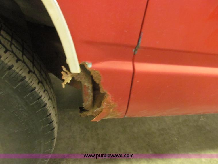 image for item F7119 1991 Chevrolet Silverado 2500 pickup truck