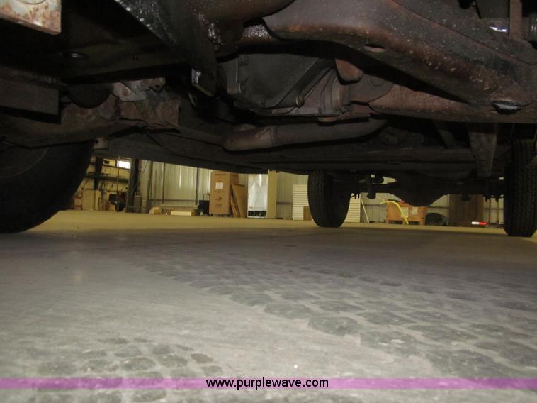 image for item F7119 1991 Chevrolet Silverado 2500 pickup truck