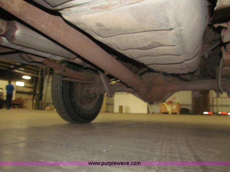 image for item F7119 1991 Chevrolet Silverado 2500 pickup truck