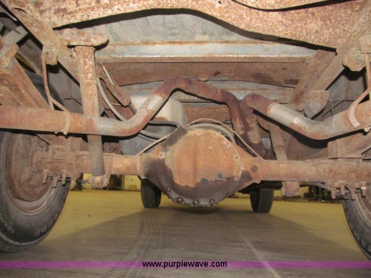 image for item F7119 1991 Chevrolet Silverado 2500 pickup truck