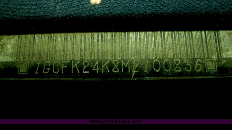 image for item F7119 1991 Chevrolet Silverado 2500 pickup truck