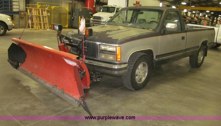image for item F7120 1992 GMC Sierra 1500 SLE pickup truck