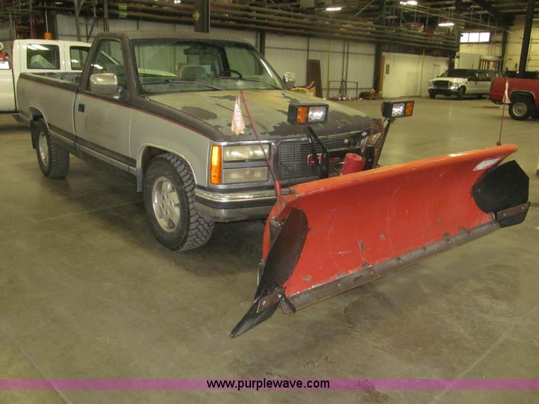 image for item F7120 1992 GMC Sierra 1500 SLE pickup truck