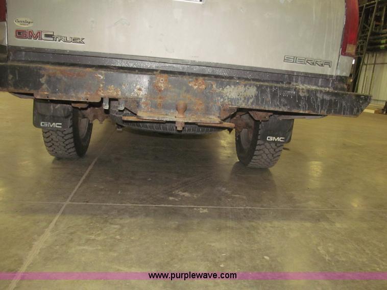 image for item F7120 1992 GMC Sierra 1500 SLE pickup truck