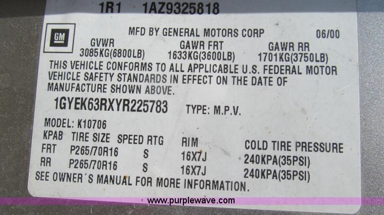 image for item G2093 2000 Cadillac Escalade SUV