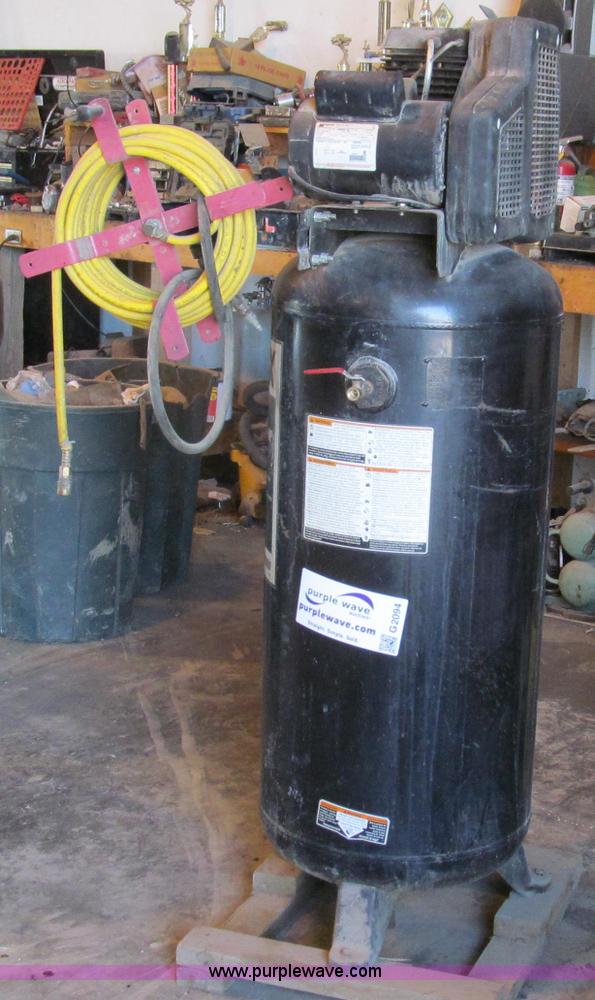 image for item G2094 Coleman Powermate BlackMax air compressor