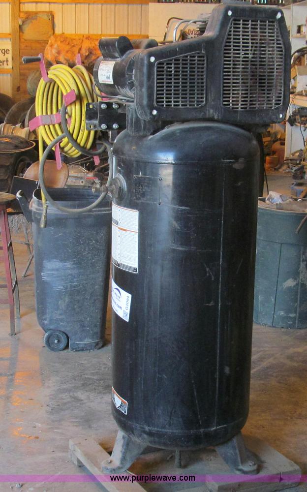 image for item G2094 Coleman Powermate BlackMax air compressor