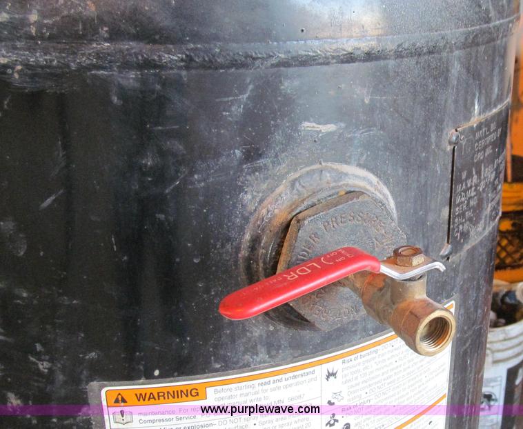 image for item G2094 Coleman Powermate BlackMax air compressor