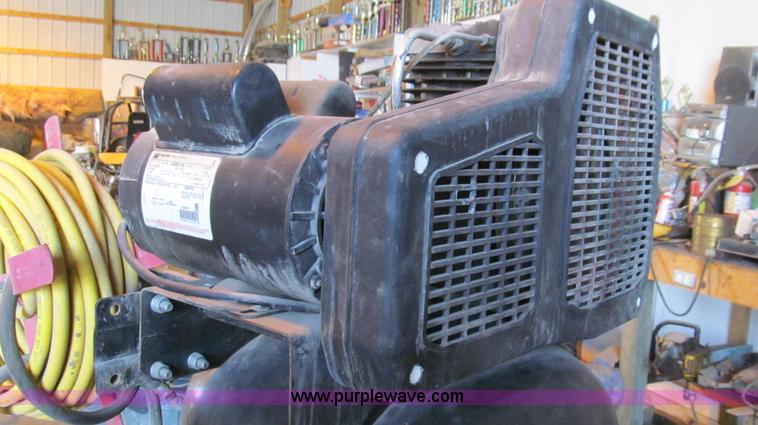 image for item G2094 Coleman Powermate BlackMax air compressor