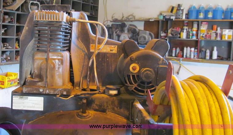 image for item G2094 Coleman Powermate BlackMax air compressor