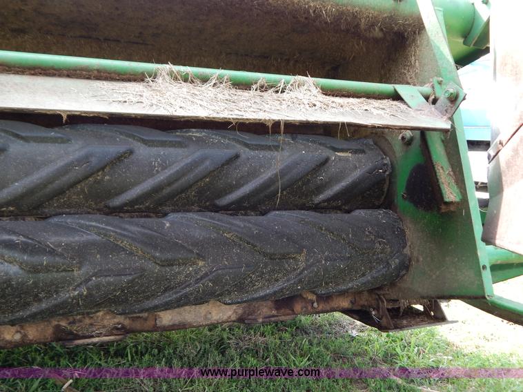 image for item G3341 1998 John Deere 935 disc mower conditioner