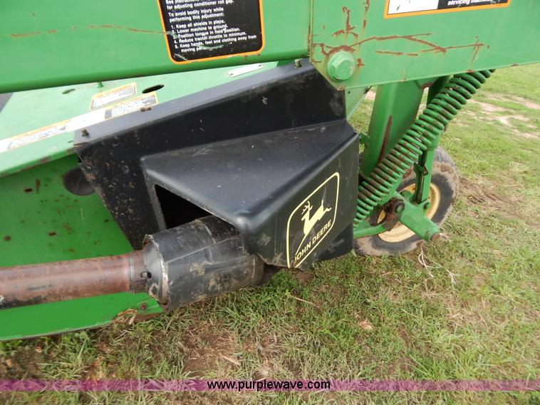 image for item G3341 1998 John Deere 935 disc mower conditioner