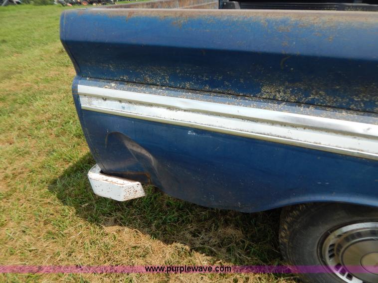 image for item G3439 1966 Chevrolet C1500 pickup truck