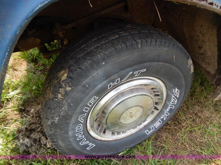 image for item G3439 1966 Chevrolet C1500 pickup truck