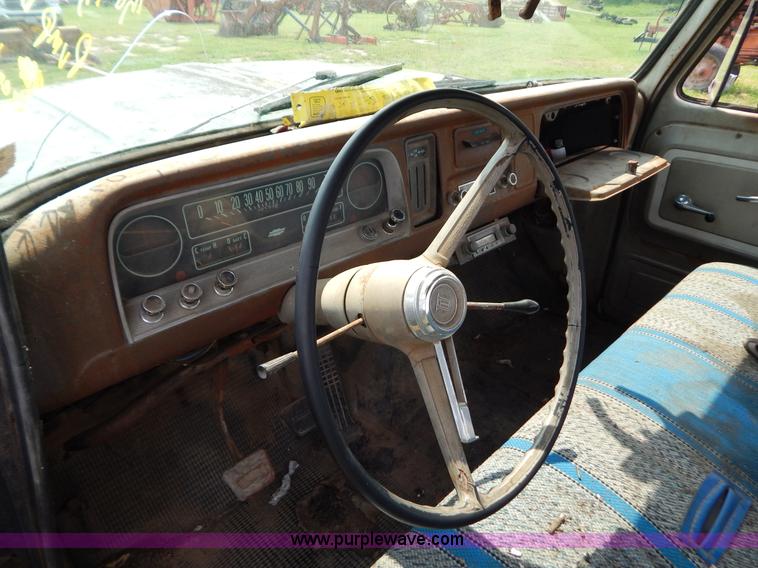 image for item G3439 1966 Chevrolet C1500 pickup truck