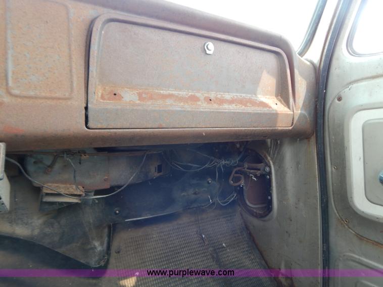 image for item G3439 1966 Chevrolet C1500 pickup truck