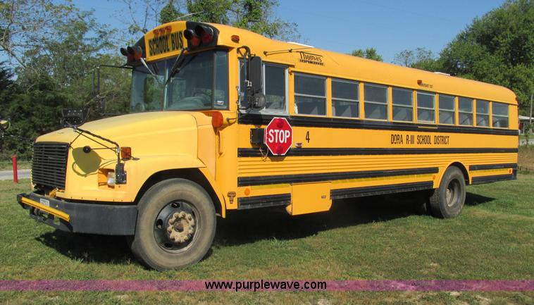 image for item G9441 2000 Freightliner Thomas school bus