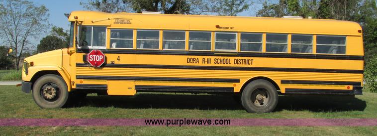image for item G9441 2000 Freightliner Thomas school bus