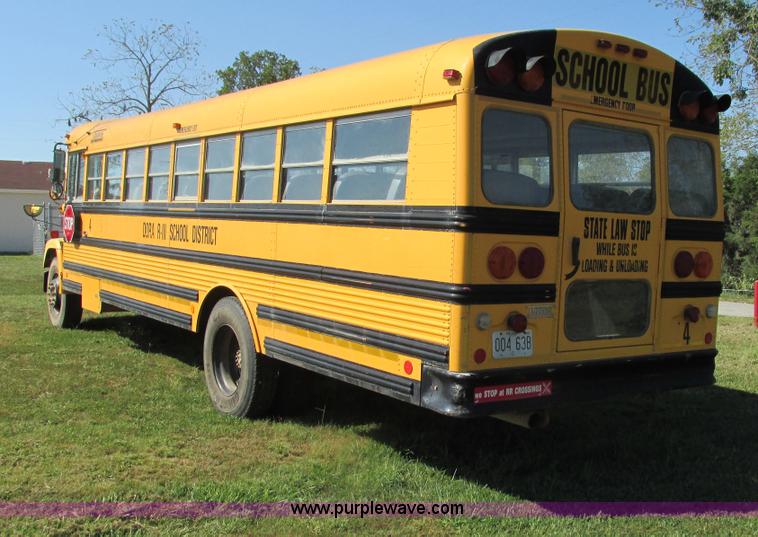image for item G9441 2000 Freightliner Thomas school bus