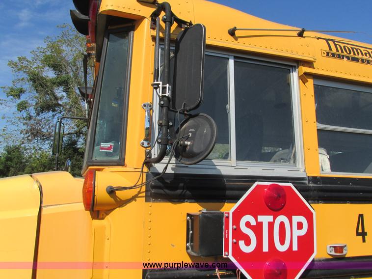 image for item G9441 2000 Freightliner Thomas school bus