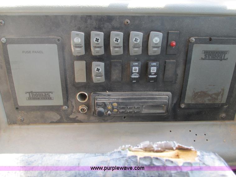 image for item G9441 2000 Freightliner Thomas school bus