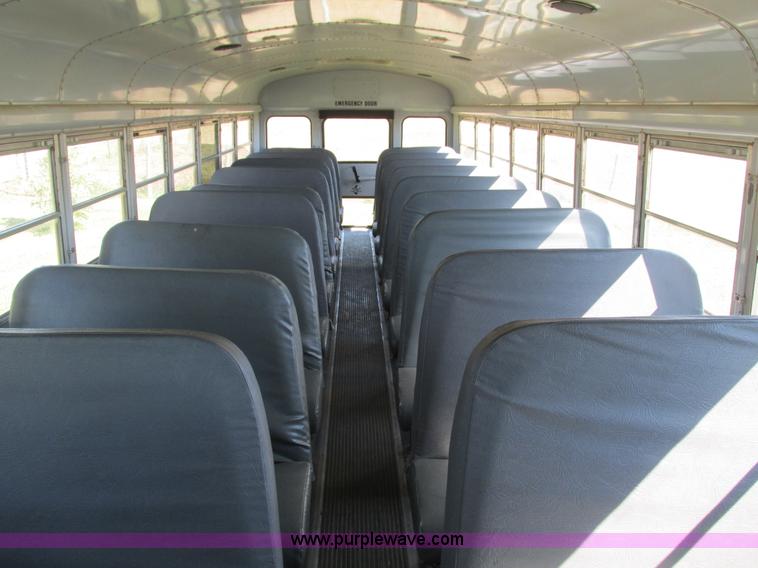 image for item G9441 2000 Freightliner Thomas school bus