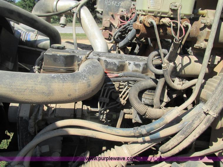 image for item G9441 2000 Freightliner Thomas school bus