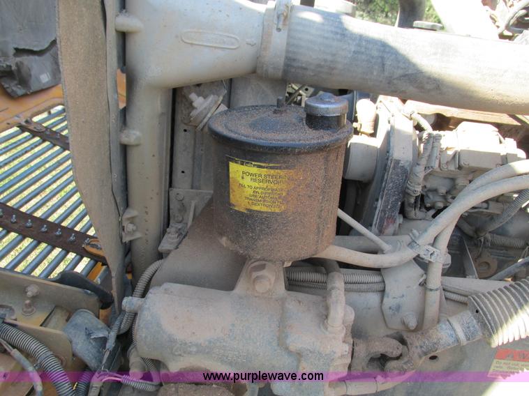 image for item G9441 2000 Freightliner Thomas school bus