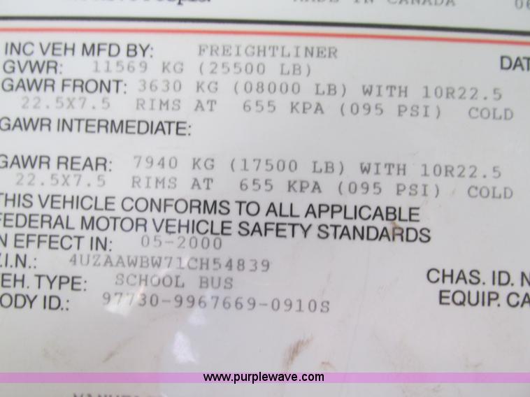 image for item G9441 2000 Freightliner Thomas school bus