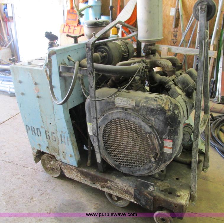 image for item G9442 Target V465D1 concrete saw