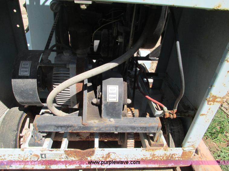 image for item G9443 Target V465D concrete saw