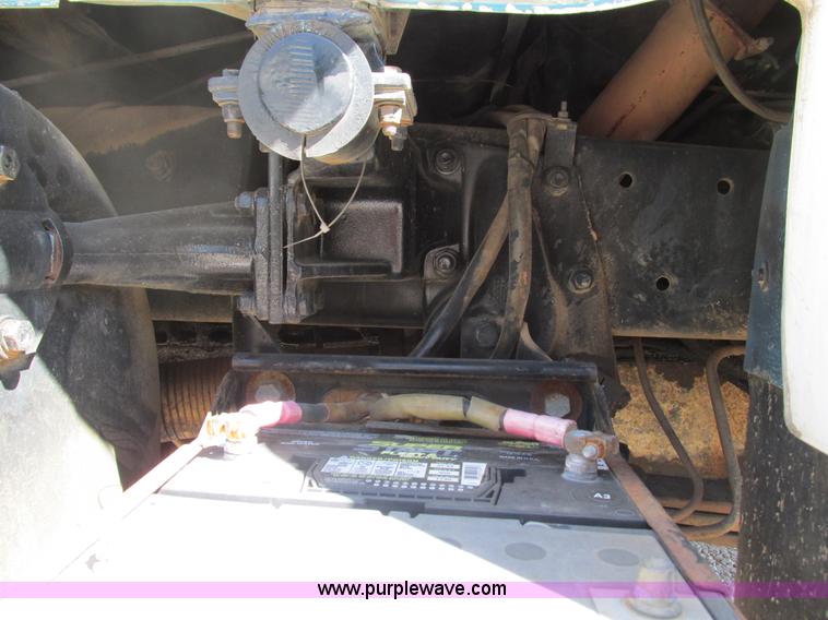 image for item G9444 1989 Mack Econodyne R690ST dump truck