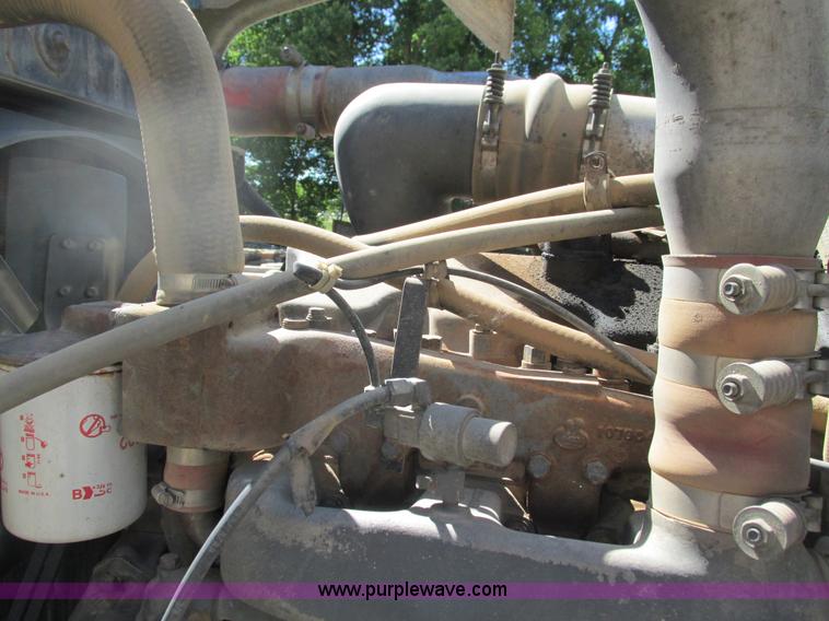 image for item G9444 1989 Mack Econodyne R690ST dump truck