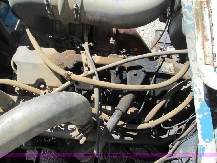 image for item G9444 1989 Mack Econodyne R690ST dump truck