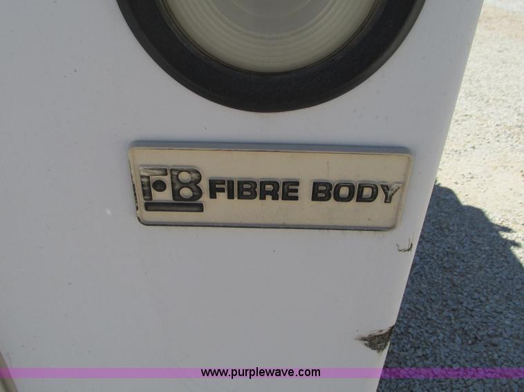 image for item G9445 1999 Ford F250 Super Duty utility truck