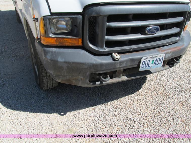 image for item G9445 1999 Ford F250 Super Duty utility truck
