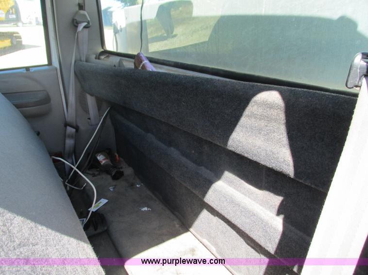 image for item G9445 1999 Ford F250 Super Duty utility truck