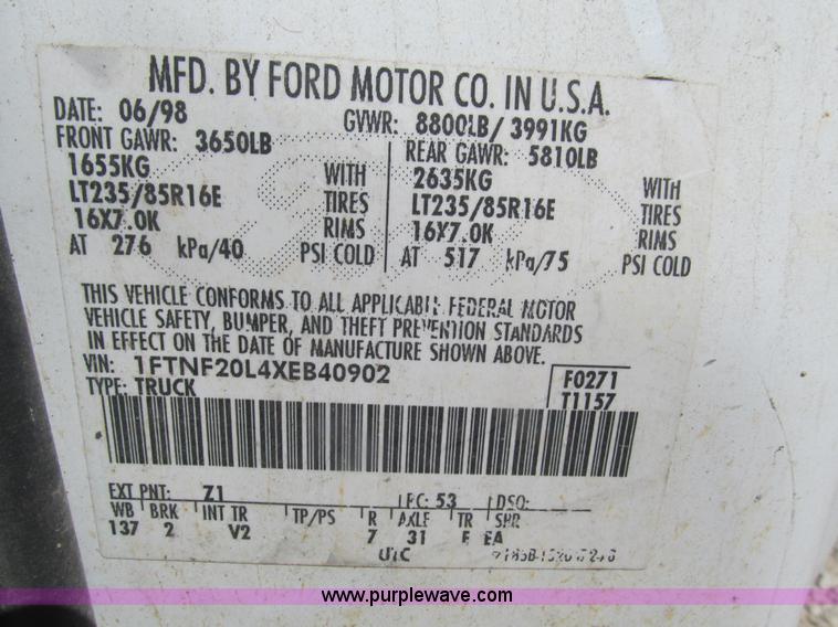 image for item G9445 1999 Ford F250 Super Duty utility truck