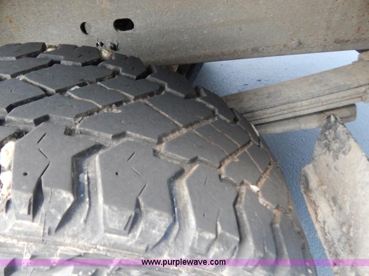 image for item G9467 2006 Chevrolet Silverado 2500HD pickup truck