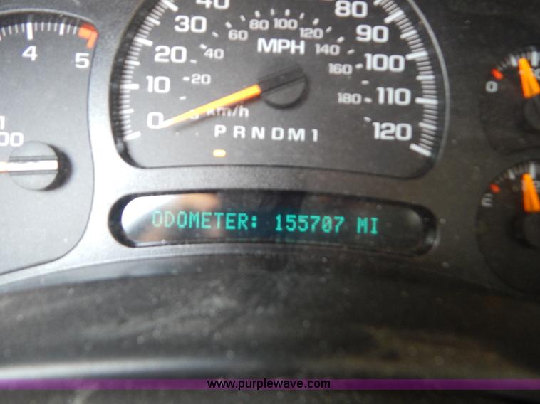 image for item G9467 2006 Chevrolet Silverado 2500HD pickup truck