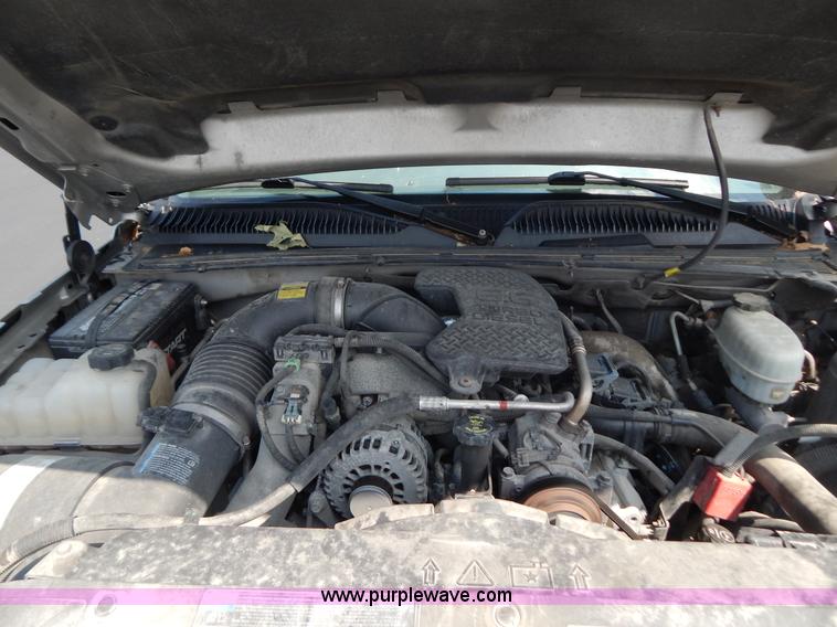 image for item G9467 2006 Chevrolet Silverado 2500HD pickup truck