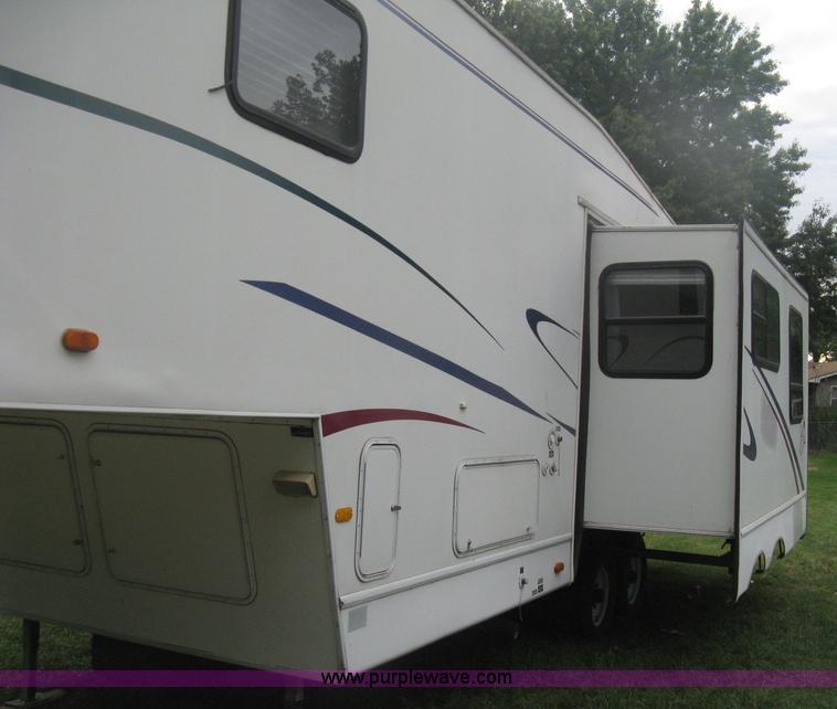 image for item H6375 1998 Cardinal LX fifth wheel camper