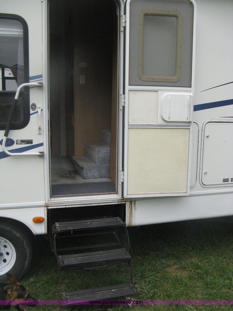 image for item H6375 1998 Cardinal LX fifth wheel camper